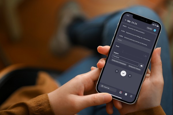 Praktische Vorteile und Funktionen der Azubi-App sind beispielsweise Benachrichtigungen sowie Filter- und Kalenderansichten.