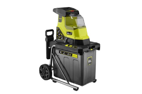 Ryobi stellt mit dem Modell RY36SHX40 den ersten 36 V-Akku-Häcksler für Arbeiten ohne Stromanschluss vor.