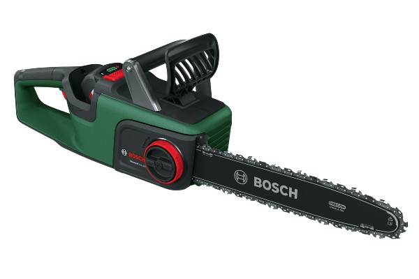 Mit der Akku-Kettensäge AdvancedChain 36V-35-40 lassen sich Holzsägearbeiten meistern.