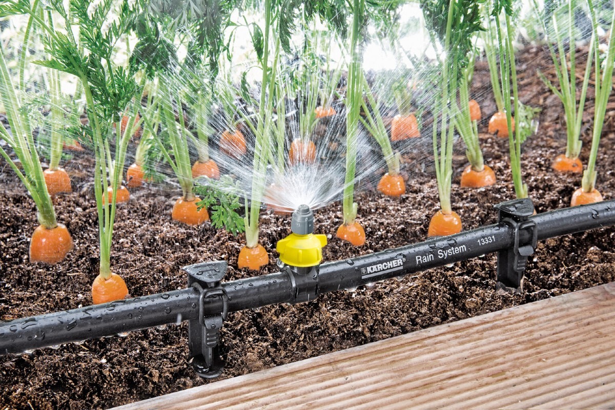 Tropf- und Sprühmanschetten oder auch Tropfschläuche punkten durch präzise und sparsame Wasserabgabe.