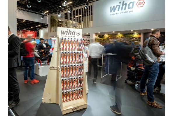 Die neuen und nachhaltigen Holz-Tower und -Displaylösungen von Wiha sorgten unter den Messebesuchern für große Aufmerksamkeit und breites Interesse.