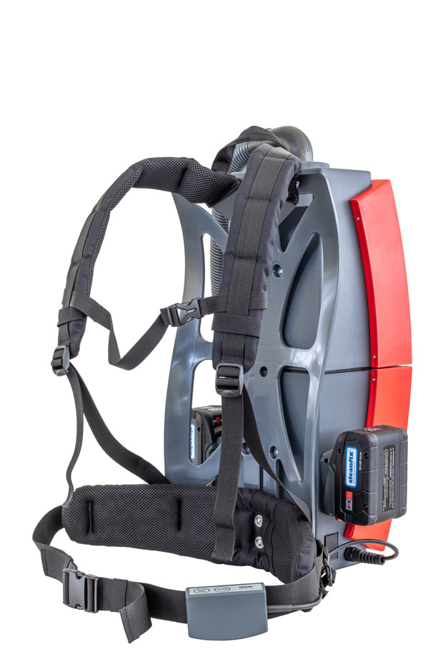 Mit seinem Gewicht von 7,5 Kilogramm inklusive der zwei CAS-Akkupacks und seinem schlanken Design sitzt er bequem auf dem Rücken der professionellen Anwender.
