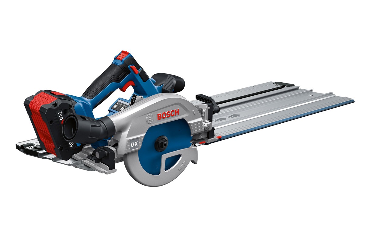 Die GKS 18V-57-2 GX Professional ist die erste Bosch Handkreissäge mit Stop Control. Diese Funktion ist am Bedienpanel zuschaltbar und stoppt die Säge automatisch, sobald das Sägeblatt aus dem Werkstück austritt.