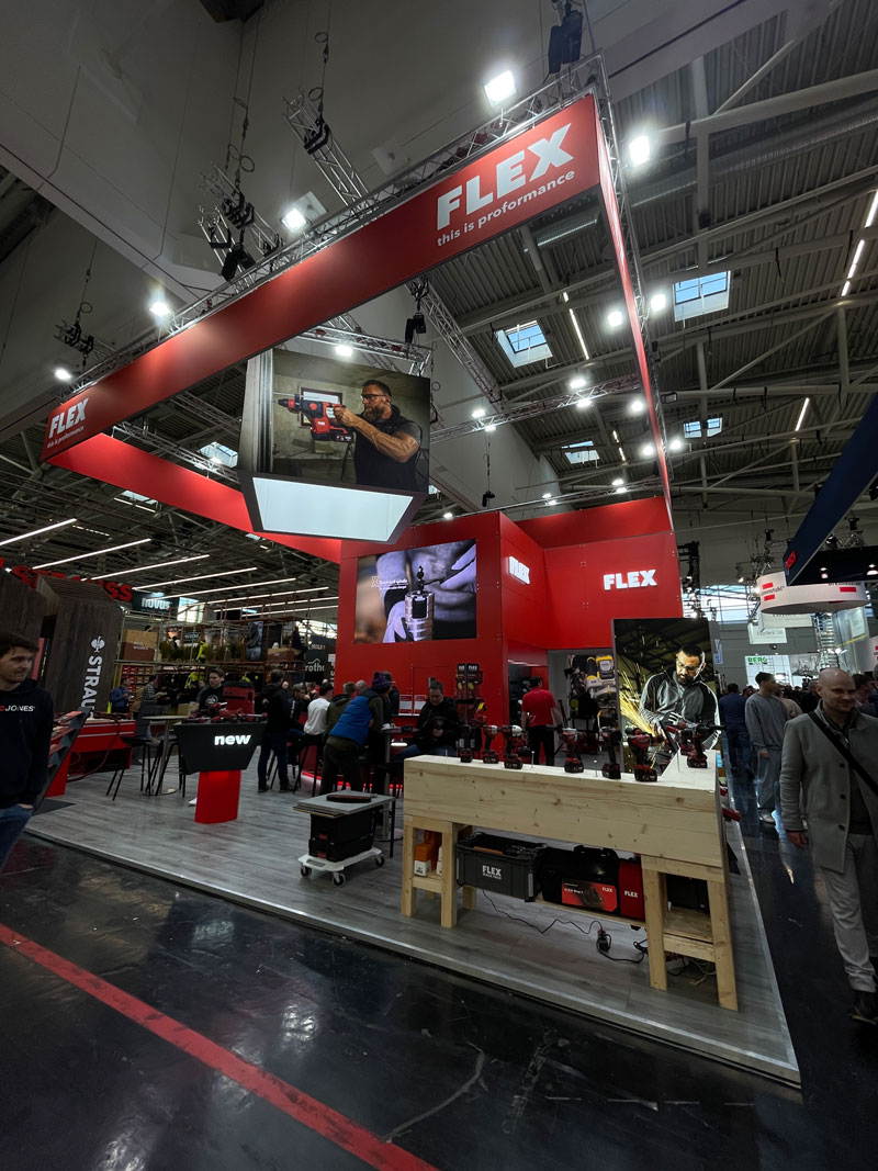 Die BAU 2025 bot FLEX die Gelegenheit, neue Produkte zu präsentieren und sich im Austausch mit Handwerkern und Fachbesuchern auf deren Bedürfnisse zu fokussieren.