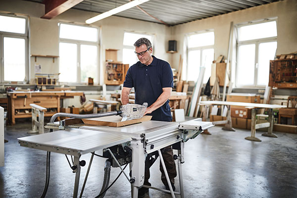 Tischkreissäge TSK 80 mit der SawStop-Technologie auf der Holz-Handwerk 2020
