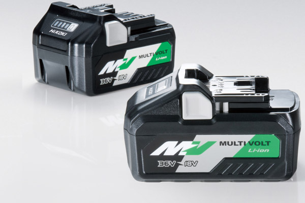 Die Multi-Volt-Akkus sind eine der zahlreichen Innovationen von HiKOKI. Sie verfügen über ein intelligentes Innenleben. Daher sind sie sowohl mit 36-Volt- als auch mit 18-Volt-Geräten kompatibel. Das bedeutet weniger Stress auf der Baustelle. Denn das Suchen nach dem passenden Akku entfällt.