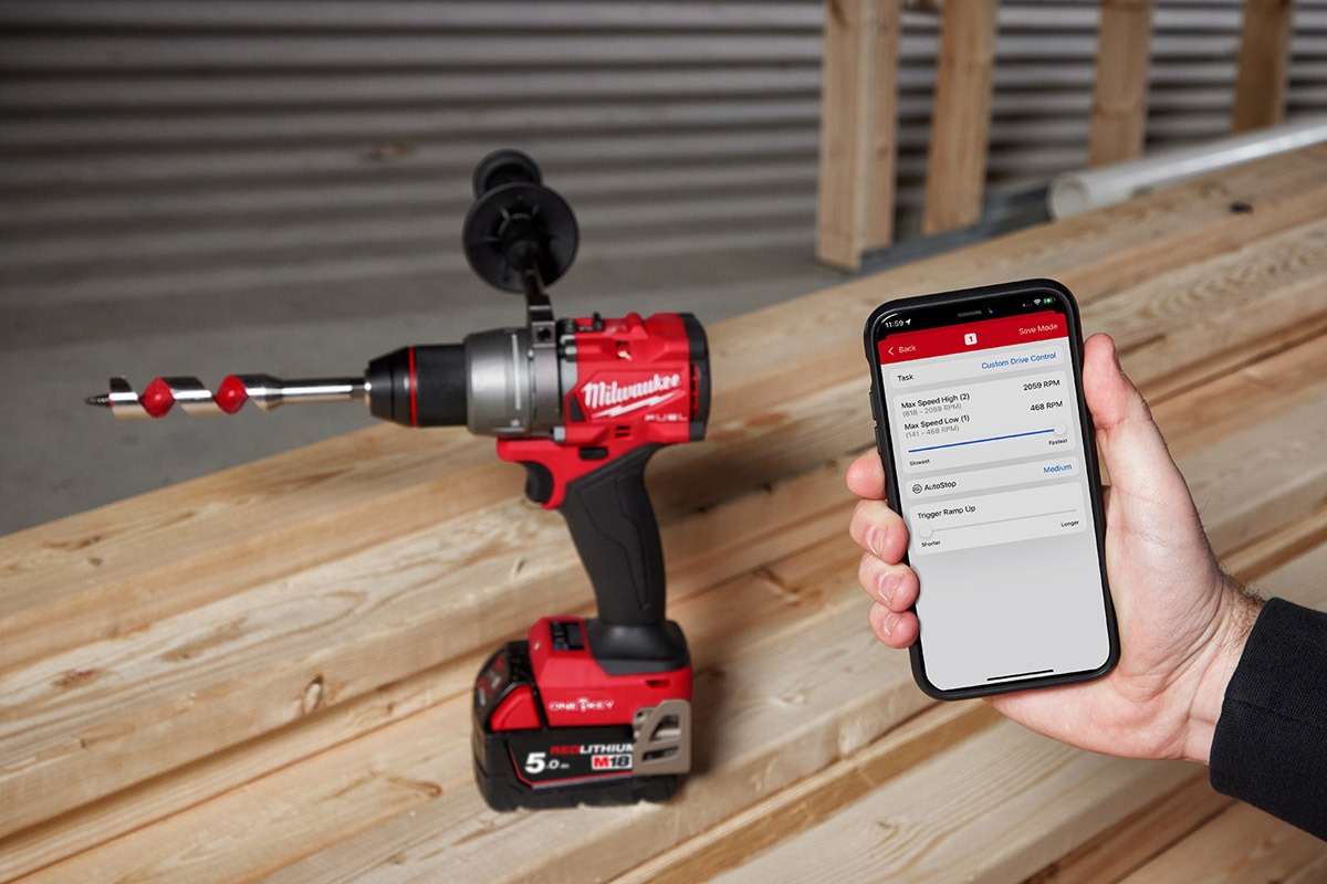 Das kostenlose, Bluetooth-basierte System One Key ermöglicht die einfache Zuordnung und Verifizierung von Gerätestandorten. Dazu gehören Funktionen wie Tool-Tracking, Geo-Fencing und Tool-Security.