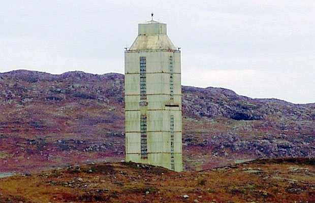Der mittlerweile abgerissene Bohrturm Uralmash 15000.