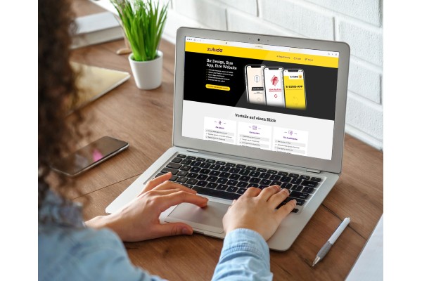 Laptop Mockup Zubido Website