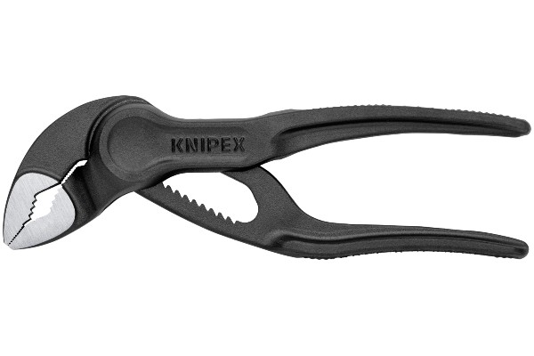 Die kleinste Cobra ist nur 100 mm lang und greift Werkstücke bis zu 28 mm Durchmesser. 