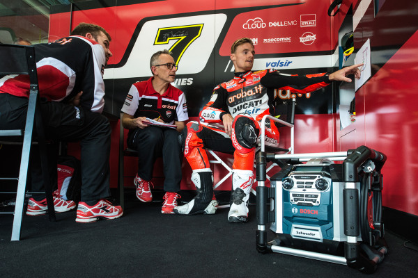 02_bosch-ducati_Ducati-Team_02