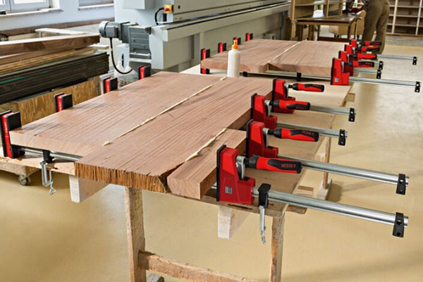 Korpuszwinge REVO 2.0 auf der Holz-Handwerk 2020
