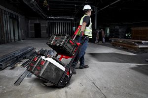 Die Multifunktions-Transportkarre bietet vielfältige Kombinationsmöglichkeiten beim Transport von Zubehör.
