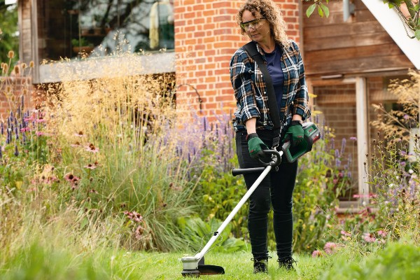 Akku-Trimmer AdvanceGrassCut 36V-33 von Bosch