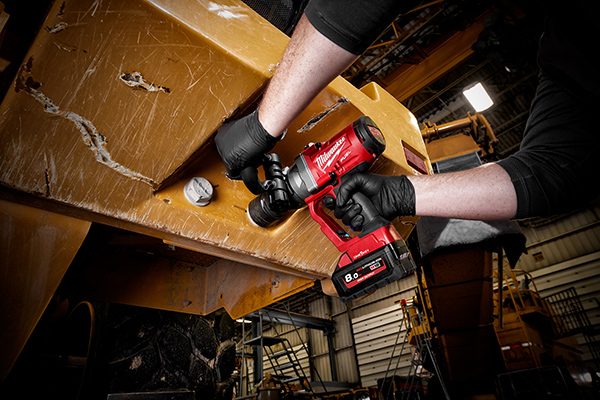 M18 FUEL w/ ONEKEY 1″ High Torque Impact Wrench