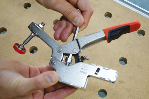 BESSEY-3b-Adapter-mit-Schnellspanner-verbinden