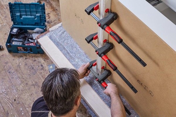 BESSEY-5e-Anwendung-Holz-Getriebezwinge-GK