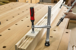 Spannelemente sind mit fixer sowie mit variabler Ausladung und in drei Griffformen erhältlich.