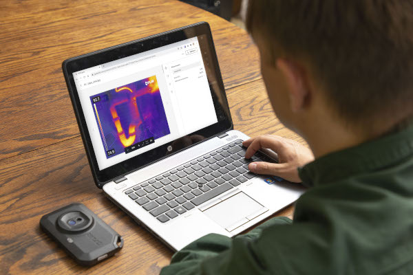 Kabelloser Datenaustausch am PC