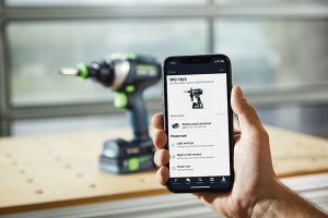 Zusammen mit der kostenlosen Work App (iOS und Android) und einem Bluetooth Akkupack bieten die beiden Akku-Bohrschrauber zahlreiche praktische Zusatzfunktionen.