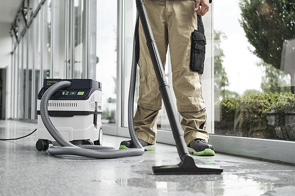 Der CT 15 - zur Reinigung der Baustellen, Werkstätten, Büros und Fahrzeugen