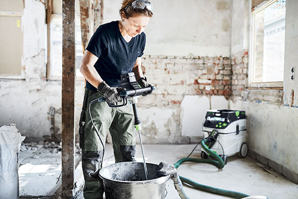 Festool hat auch seine neuen MX-Rührwerke mit kraftvollem Motor mit Leistungselektronik ausgestattet.