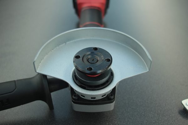 Schutzhaube ohne Werkzeug verstellbar