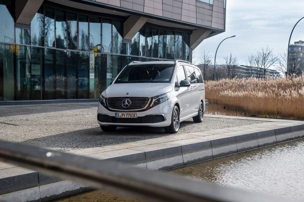 Das zulässige Gesamtgewicht der Limousine beträgt 3.500 Kilogramm