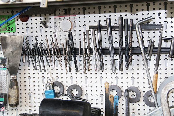 Magnetische Werkzeugschienen und Messerleisten hat der Hersteller ebenfalls im Programm.