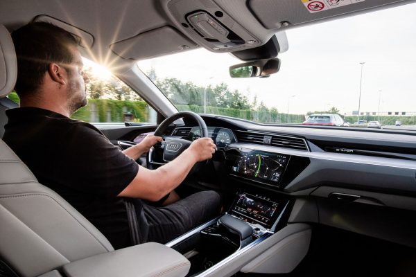 audi_e-tron_innen_1