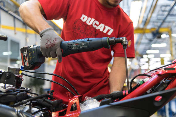 Ducati Montage im Werk in Panigale