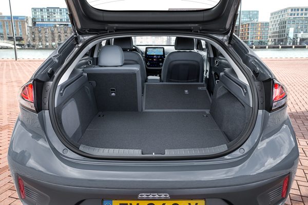 Hyundai IONIQ Elektro, ab 29.327 €/netto